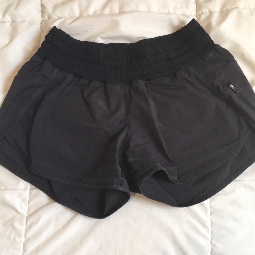 Tracker lululemon shorts 4*